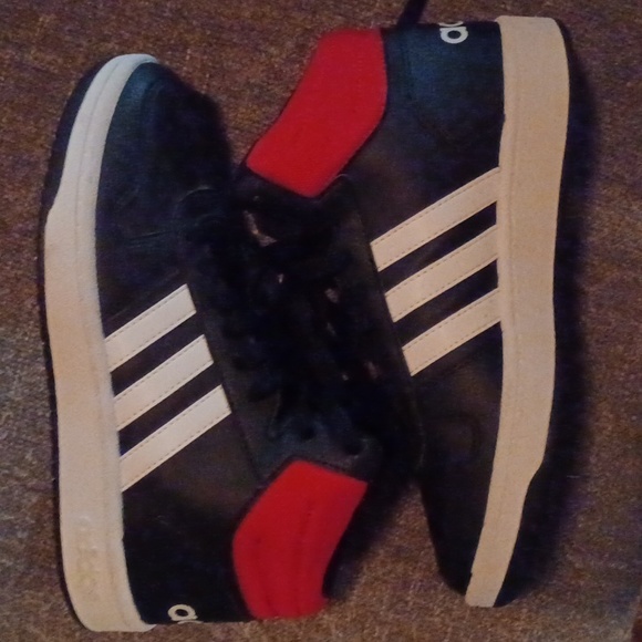 Adidas - Picture 1 of 1